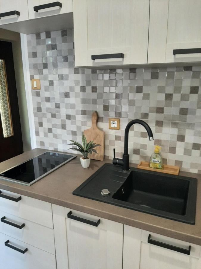 Apartment Sandra Rabac Exterior photo